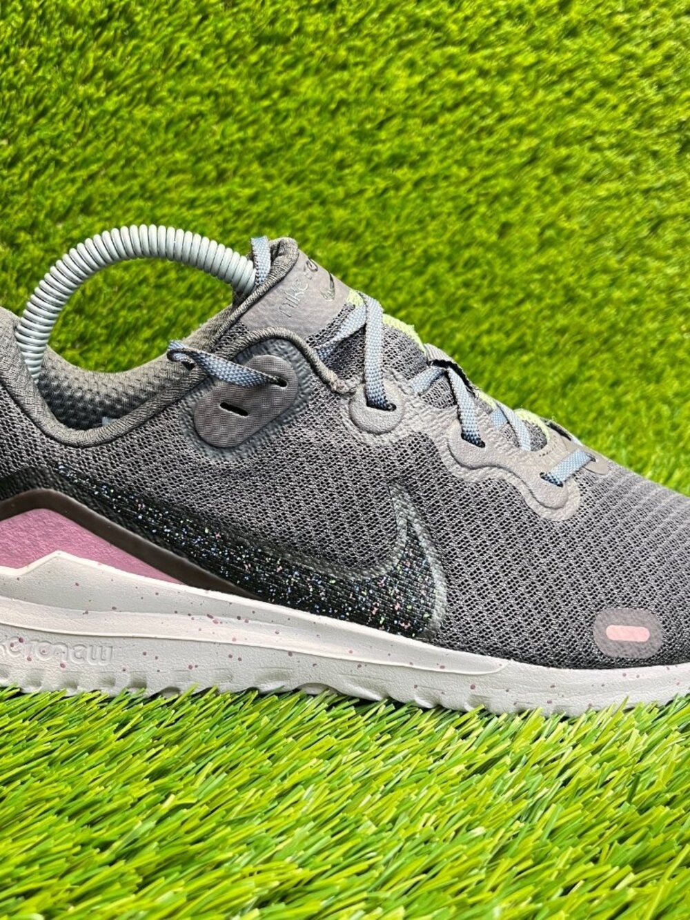 Nike Renew Ride SE Womens Size 8 Gray‎ Athletic Running Walking Shoes Sneakers